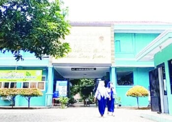 Karir Kepsek SMPN 17 Tangsel di Ujung Tanduk