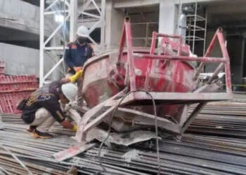 Tertimpa Coran, Dua Pekerja Proyek Pembangunan Kampus Meninggal