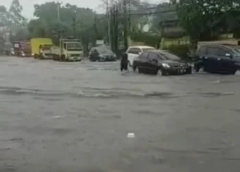 Tak Sampai Satu Jam Diguyur Hujan, Sebagian Wilayah Kota Tangerang Tergenang