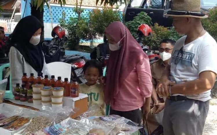 Suasana bazar ramadan di Kecamatan Kramatwatu, Kabupaten Serang, Selasa (19/4/2022). (ISTIMEWA)