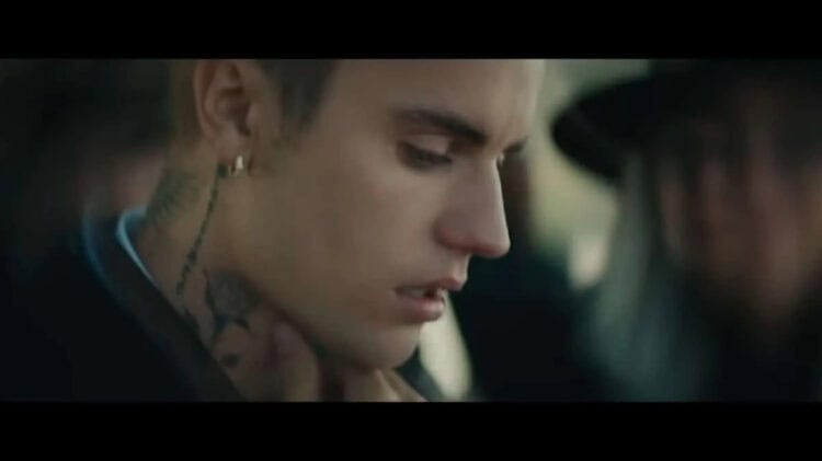 Lirik Lagu Ghost - Justin Bieber