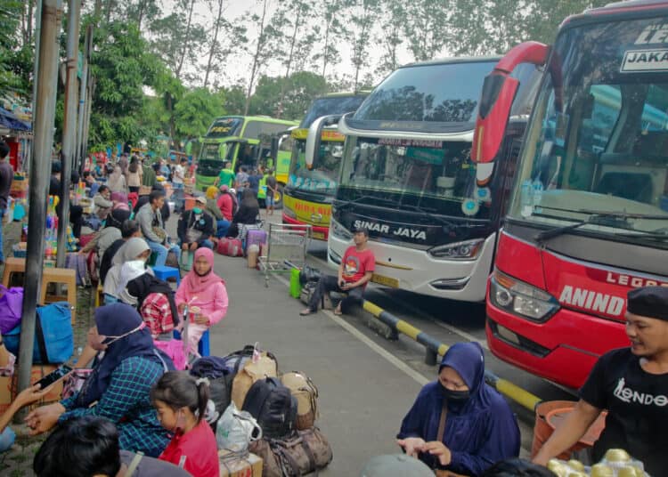 Foto Peningkatan Pemudik di Terminal Poris Plawad Kota Tangerang