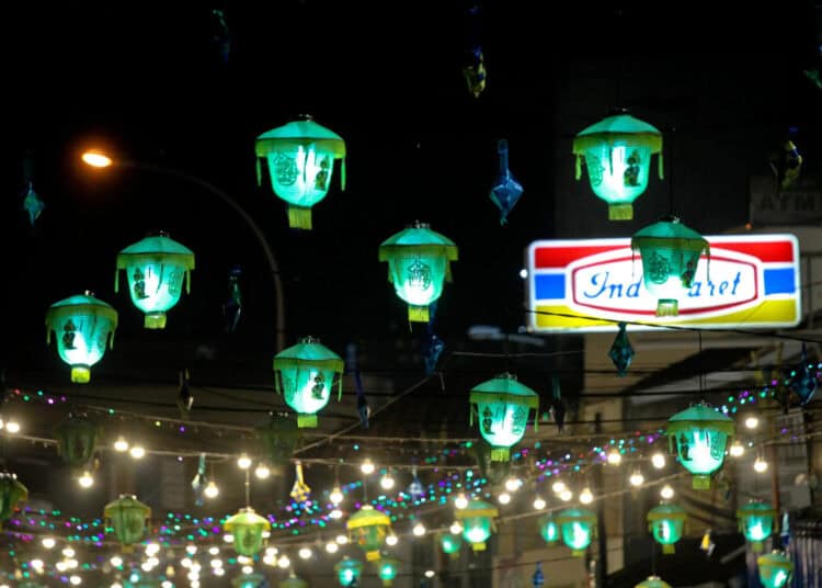 Foto Hiasan Lampion Bertema Ramadan di Pasar Lama Kota Tangerang