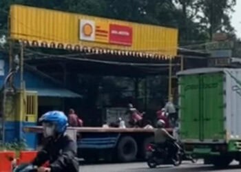 Menumpang Truk, Sejumlah Pelajar Lolos Dari Penyekatan Polisi di Daan Mogot Kota Tangerang
