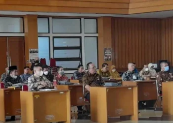 Para pejabat sedang menghadiri pembukaan seleksi lelang jabatan, di Kantor LAN, Rabu (18/5/2022). (ISTIMEWA)