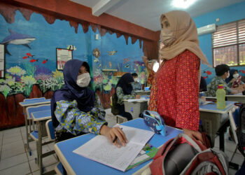 Foto Hari Pertama Sekolah di Kota Tangerang Usai Libur Lebaran