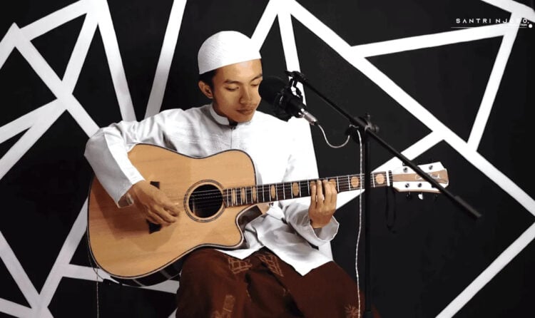Lirik Lagu Huwannur dan Chord - Santri Njoso