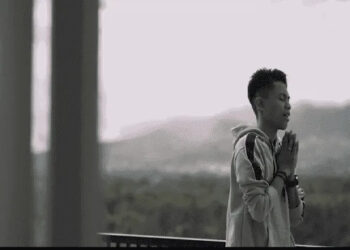 Lirik Lagu Dalam Gelak Ku Menangis - Arief
