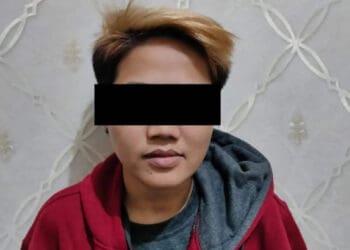 Tersangka penjual obat - obatan terlarang dibekuk polisi. (ISTIMEWA)