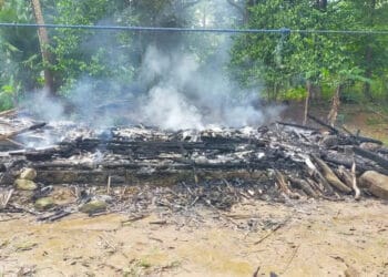 Rumah warga Kampung Cipining, Desa Tunggal Jaya,  Kecamatan Sumur, Kabupaten Pandeglang, rata dengan tanah akibat kebakaran, Senin (27/6/2022). (ISTIMEWA)