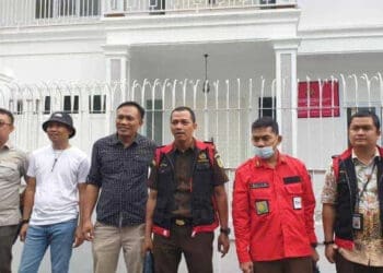 Kejati Banten Sita Rumah Mewah di Kelurahan Kreo
