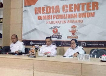 Komisoner KPU Kabupaten Serang, menggelar rapat internal terkait persiapan Pemilu 2024, Senin (11/7/2022). (ISTIMEWA)