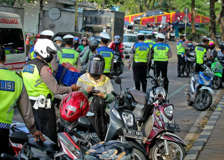 Foto Razia Kelengkapan Kendaraan Bermotor di Tangerang