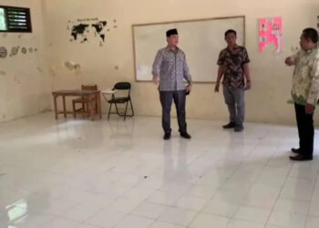 Masih Ada Sekolah Lesehan di Kota Serang