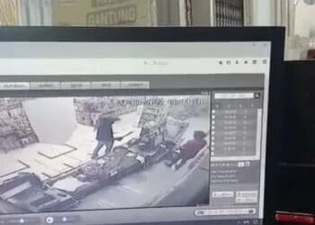 Todongkan Golok ke Karyawan, Garong Minimarket di Lebak Bawa Kabur Uang