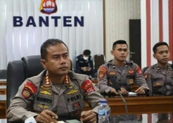 Kasatgas Operasi Aman Nusa (OAN) II Polda Banten, Kombes Pol Murwoto, sedang mengikuti Vicon soal penanganan PMK, Senin (8/8/2022). (ISTIMEWA)