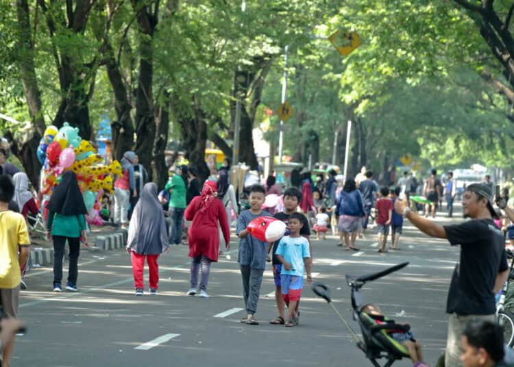 Foto Asyiknya Menikmati CFD di Jalan M. Yamin Kota Tangerang