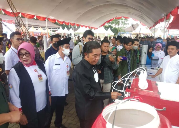 PJ Gubernur Banten Al Muktabar, membuka acara TTG XVI tingkat Provinsi Banten, di Alun-alun Barat, Kota Serang, Rabu (15/9/2022). (ISTIMEWA)