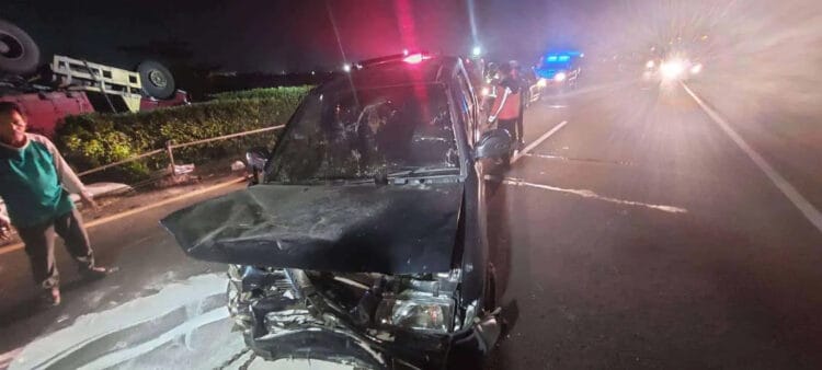 Gegara Rem Blong, Truk Terguling di Tol Tangerang-Merak