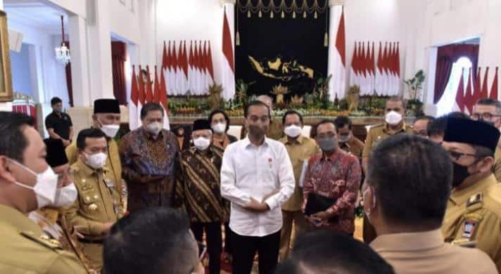 Presiden Jokowi Minta Pemda Tak Ragu Pakai APBD Bantu Rakyat