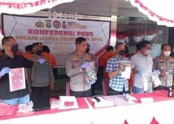 Pelaku Pungli Diamankan Polres Metro Tangerang Kota Lalu Diminta Membuat Pernyataan