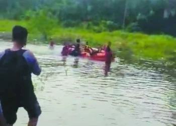Terjatuh Saat Lewati Banjir, Satu Karyawan Tewas di Cikupa