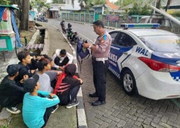 Baru Saja Jatuh Korban Jiwa, 15 Pelajar Kembali Tepergok Nge-BM Truk di Kota Tangerang
