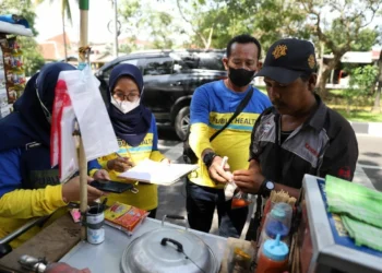 Dinkes Kota Tangerang Tes Sampel Makanan Pedagang di Stadion Benteng Reborn, Hasilnya 1 Produk Berformalin