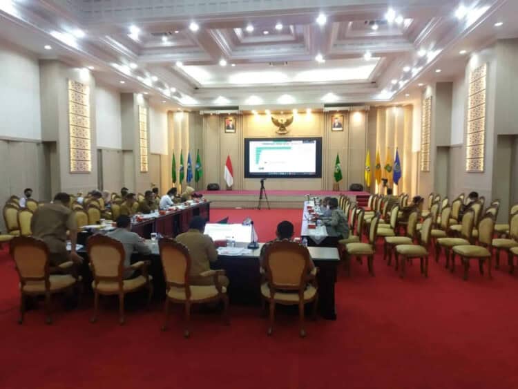Rakor tentang inflasi, antara Pemprov Banten dengan Pemerintah Pusat, di Pendopo Gubernur Banten, Senin (28/11/2022). (ISTIMEWA)
