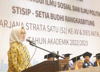 Orasi Ilmiah, Airin Beri Motivasi Lulusan STISIP Setia Budhi Rangkasbitung