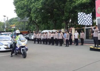 Peduli Korban Gempa Cianjur, Polres Meto Tangkot Salurkan Bantuan Pakaian dan Makanan