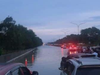 Tol Jakarta-Tangerang Banjir, Polisi Lakukan Pengalihan Lalu Lintas
