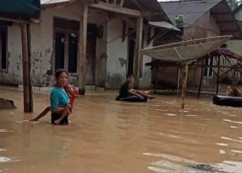 Banjir di wilayah Desa Idaman, Kecamatan Patia, Kabupaten Pandeglang, Senin (26/12/2022). (ISTIMEWA)