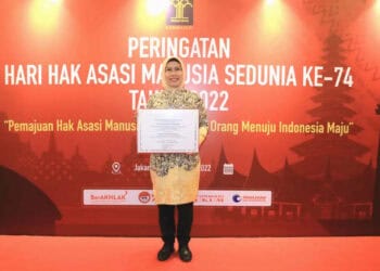 Bupati Serang Ratu Tatu Chasanah, terima penghargaan dari Pemerintah Pusat, Senin (12/12/2022). (ISTIMEWA)