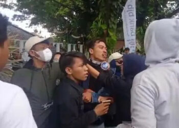 Bakar Ban Hingga Ricuh Pendemo-Aparat Warnai HUT Lebak Ke-194