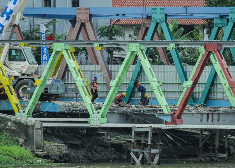 Foto Proses Perbaikan Jembatan Cisadane Kota Tangerang