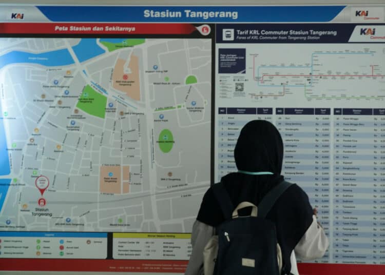 Foto Penambahan Layanan KRL Jabodetabek Pada Malam Tahun Baru