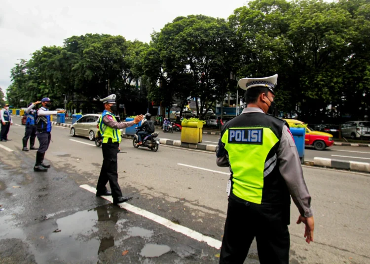 Foto Pos Pengamanan dan Pelayanan Perayaan Nataru di Tangerang