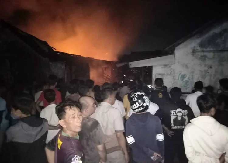 Sehari Tiga Kebakaran, Damkar Kabupaten Tangerang Kewalahan