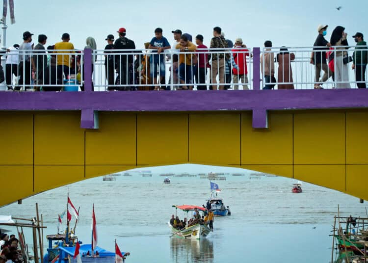 Foto Liburan Tahun Baru di Kawasan Wisata Desa Ketapang Tangerang