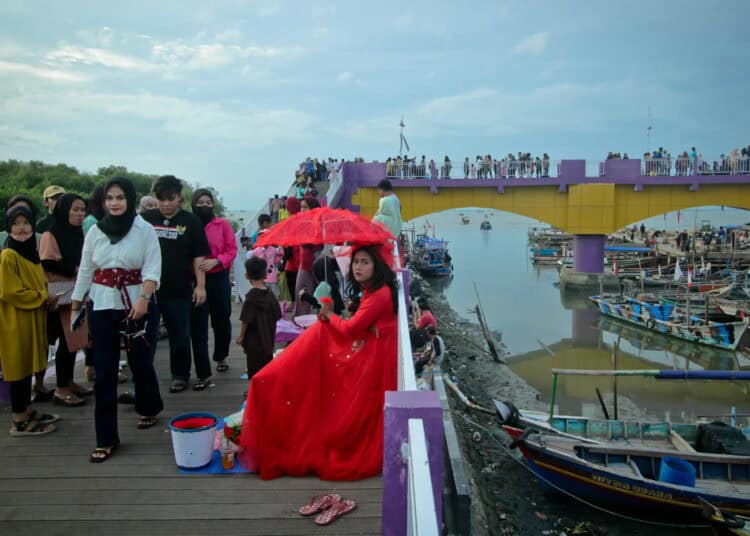 Foto Liburan Tahun Baru di Kawasan Wisata Desa Ketapang Tangerang
