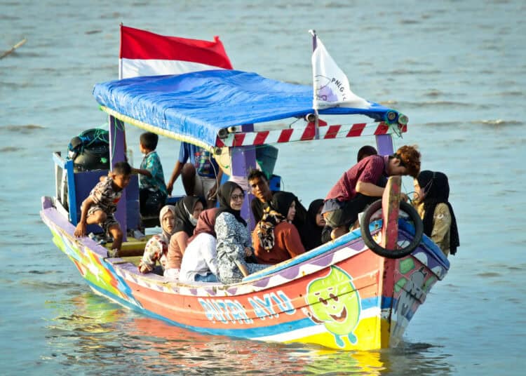Foto Liburan Tahun Baru di Kawasan Wisata Desa Ketapang Tangerang