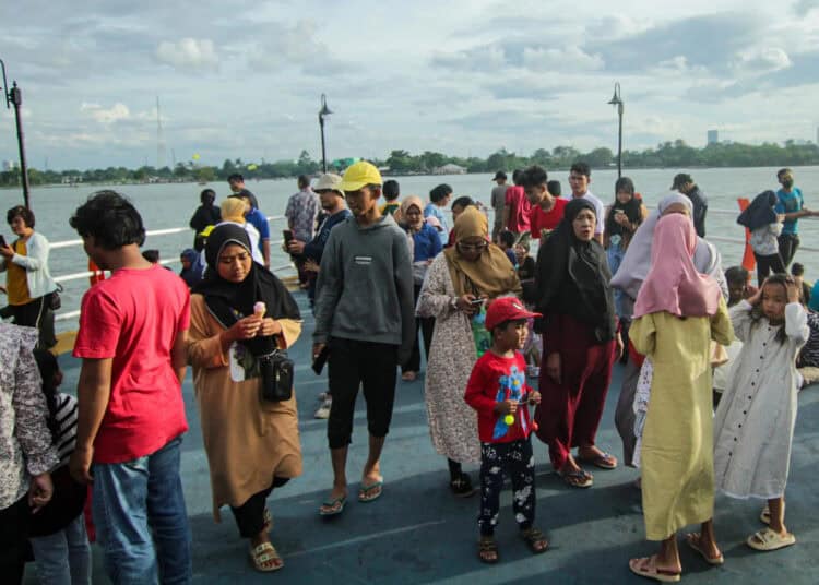 Foto Liburan Imlek di Kawasan Situ Cipondoh