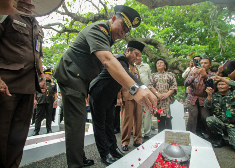 Foto Peringatan Peristiwa Pertempuran Lengkong di TMP Taruna