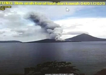 Gunung Anak Krakatau Meletus, Lontarkan Abu Setinggi 3.000 Meter
