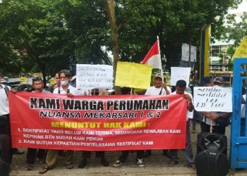 Tuntut Penyerahan Sertipikat Rumah, Warga Perumahan Nuansa 2 Mekarsari Rajeg Demo BTN Cikokol