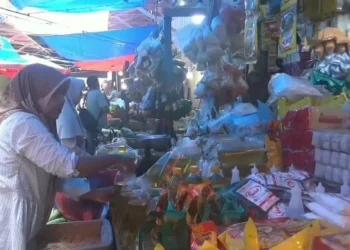 Pasokan Minyak Goreng Subsidi di Pasar Rangkasbitung Langka, Harga Langsung Melejit
