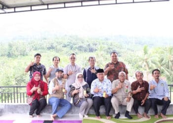 Disparbud Kabupaten Pandeglang lakukan pendampingan pengembangan wisata di Pulosari, belum lama ini. (ISTIMEWA)