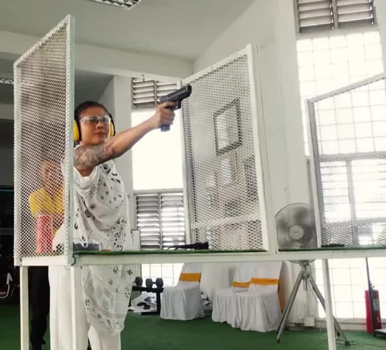 Ungkit Pernikahan Beda Agama, Awkarin Bikin Geger Medsos