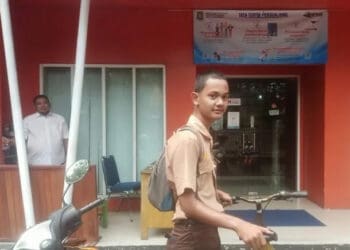 Siswa Ini Rela Kayuh Sepeda dari Jauh untuk Bisa Belajar di Perpusda Kota Tangerang